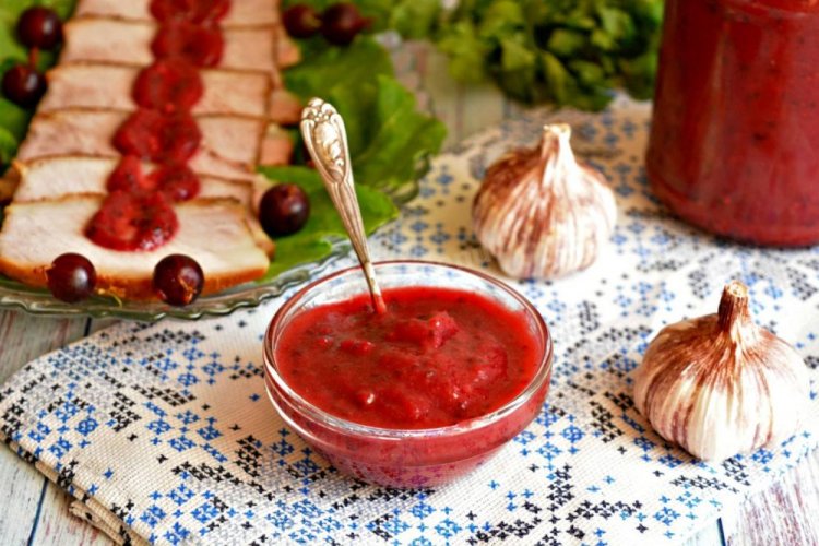 Gooseberry Sauce with Orange and Garlic