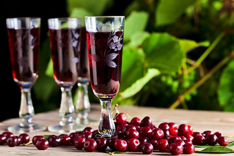 Cherry Liqueur with Pits