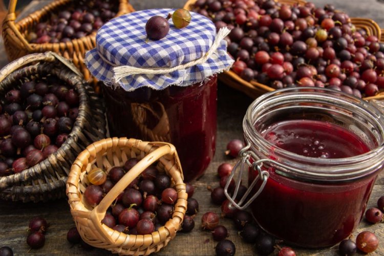 Gooseberry Jelly with Gelatin