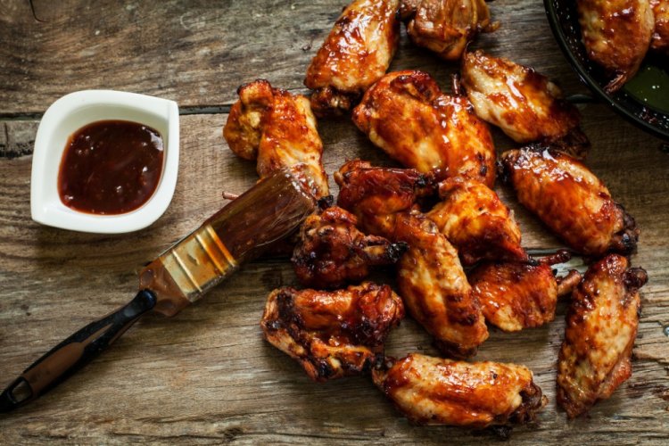 Alitas de pollo en salsa de soja a la parrilla