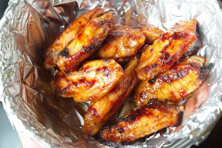 Alitas de pollo en kétchup y mayonesa