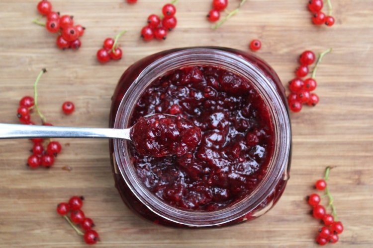 Redcurrant Five-Minute Jam without Sugar