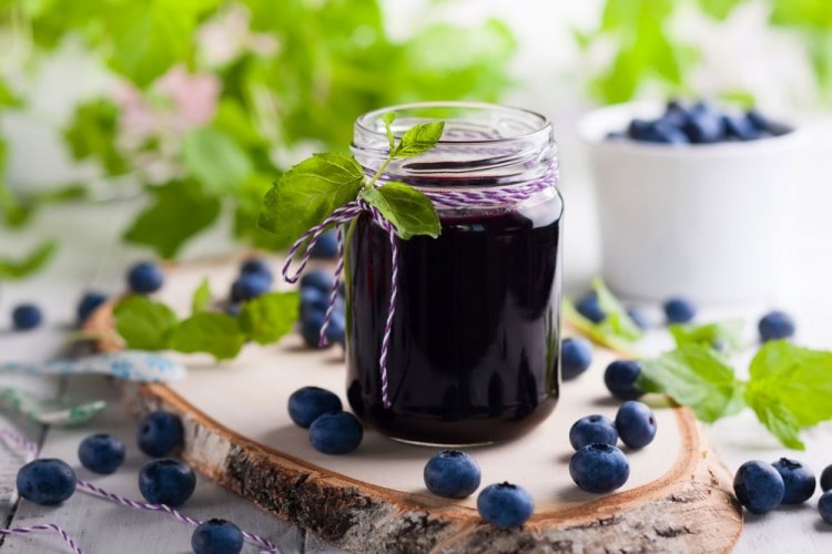 Redcurrant and Blueberry Five-Minute Jam