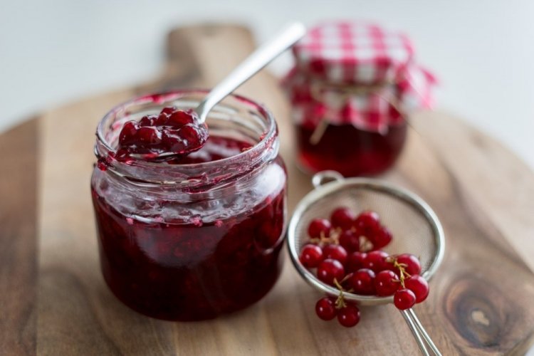 Quick Redcurrant Five-Minute Jam