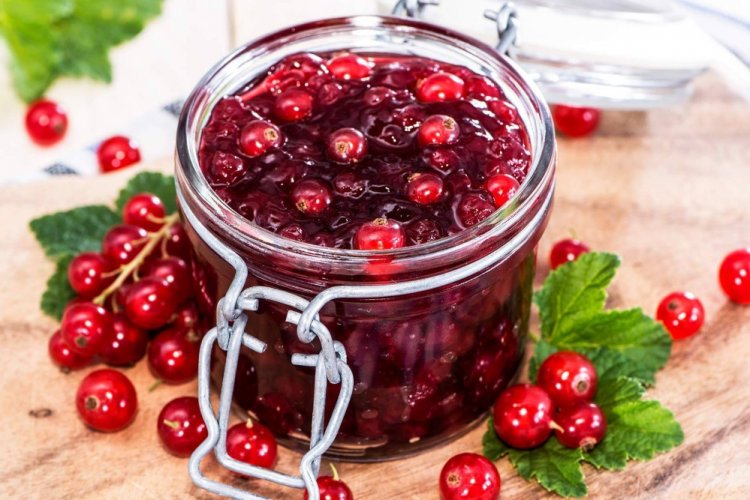 Redcurrant Five-Minute Jam with Stems
