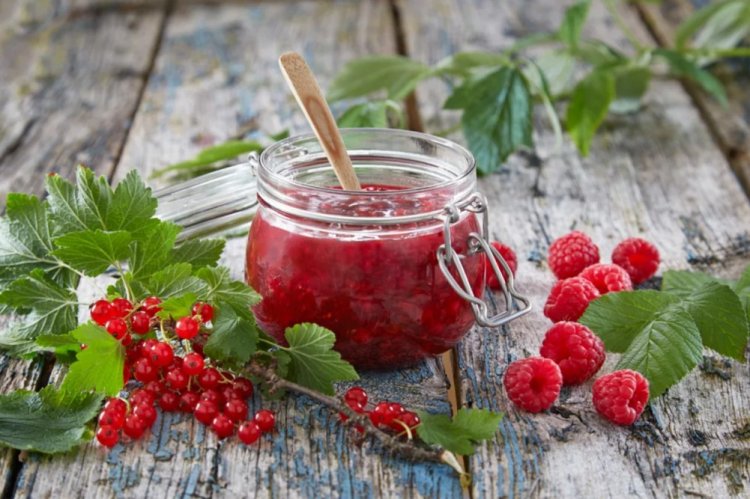 Redcurrant and Raspberry Five-Minute Jam