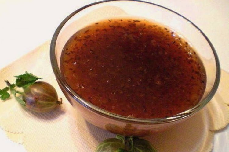 Gooseberry Jam with Poppy Seeds