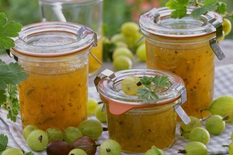 Gooseberry Jam with Mint