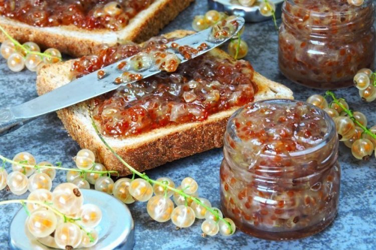White Currant Jam – Classic Recipe