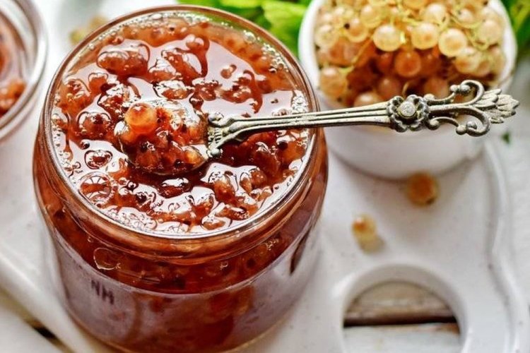 Five-Minute White Currant Jam