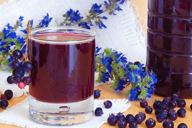 Saskatoon Berry Wine – Classic Recipe