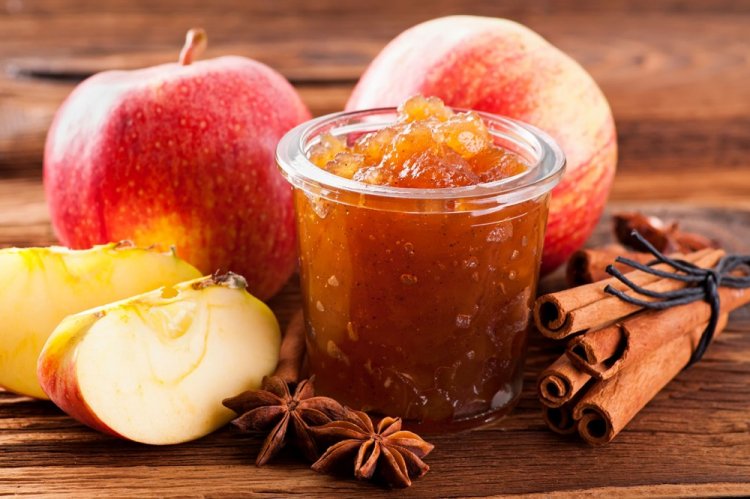 Classic Apple Jam with Cinnamon