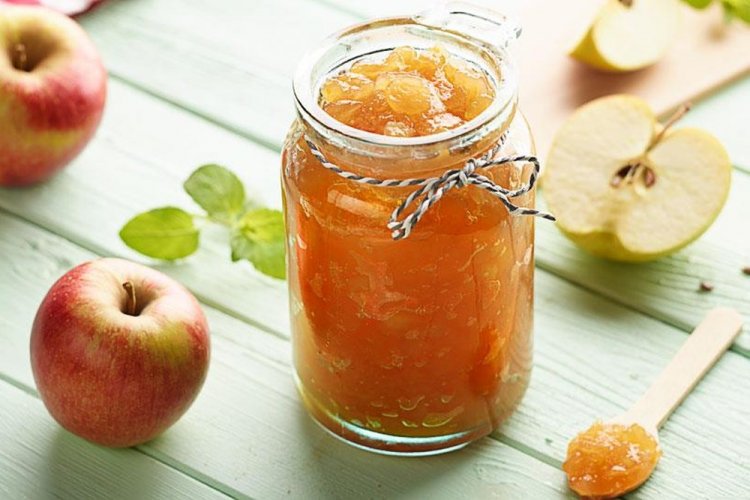 Apple Jam with Ginger