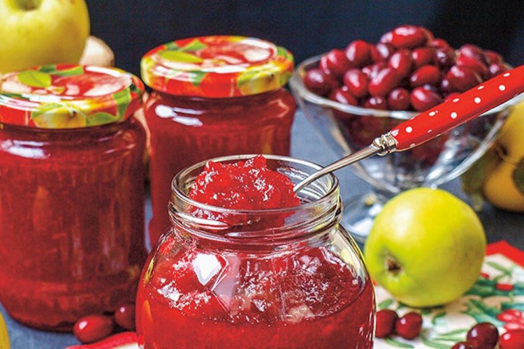Apple and Cornelian Cherry Jam