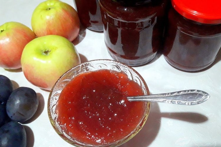 Pflaumen-Apfel-Mus