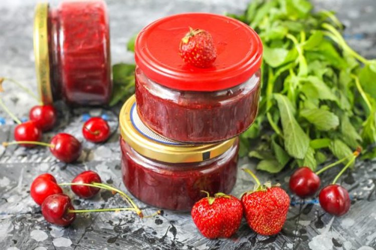 Mermelada de cereza y fresa