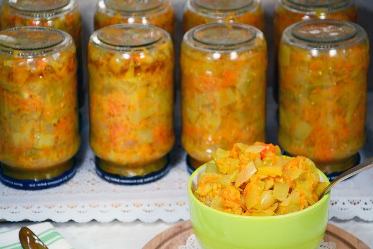 Ensalada «Apetitoso» de tomates verdes