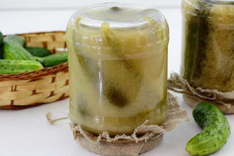 Vinegar-Free Cucumbers with Mustard for Winter