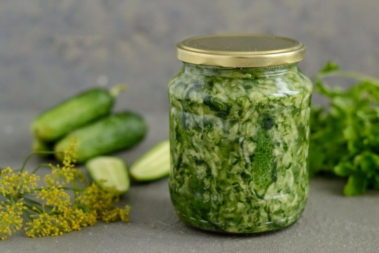 Gurken im eigenen Saft für den Winter