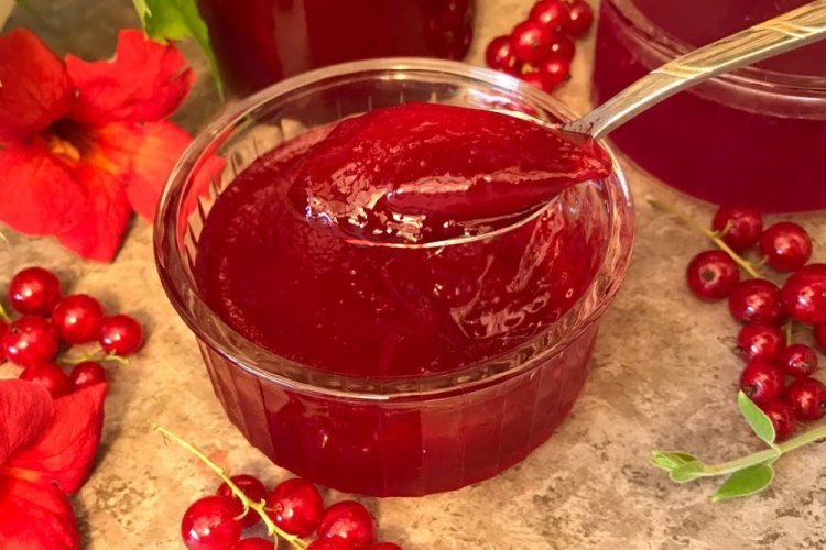 Gelatina de grosella roja sin azúcar con agar-agar