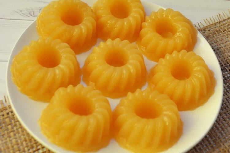 Apricot Marmalade with Lemon