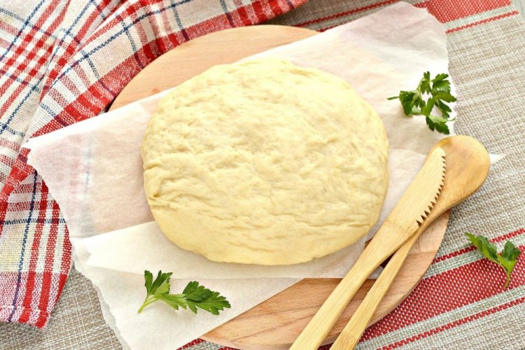 Masa de pizza con levadura seca y suero de leche