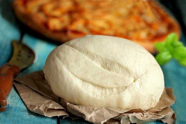 Masa de pizza con levadura a base de leche