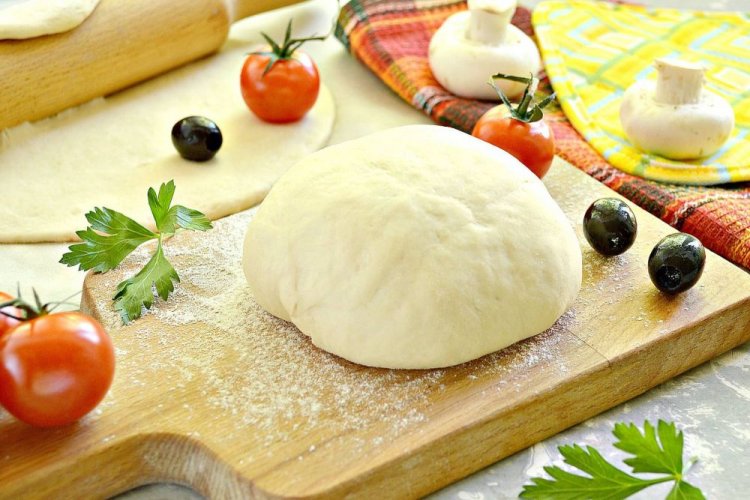 Masa de pizza italiana con levadura