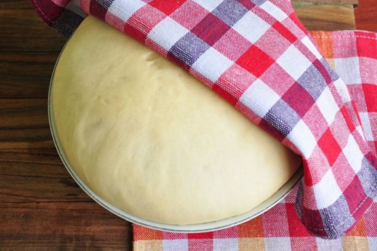 Masa para pizza con kéfir y cerveza