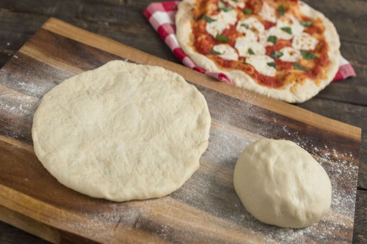 Masa para pizza con kéfir y vodka