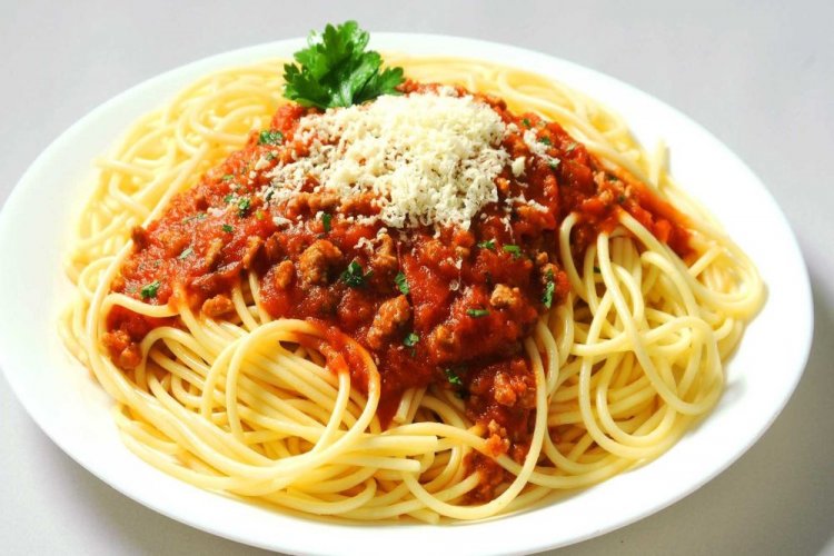 Pasta Bolognese mit Rinderhackfleisch und Worcestershiresauce