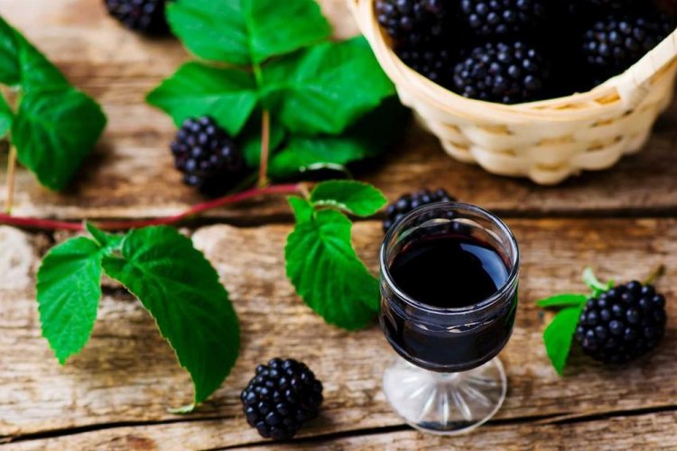 Blackberry Wine with Lemon and Orange