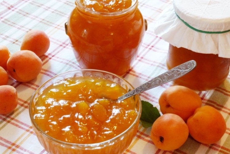 Schnelle Aprikosen-Fünf-Minuten-Marmelade