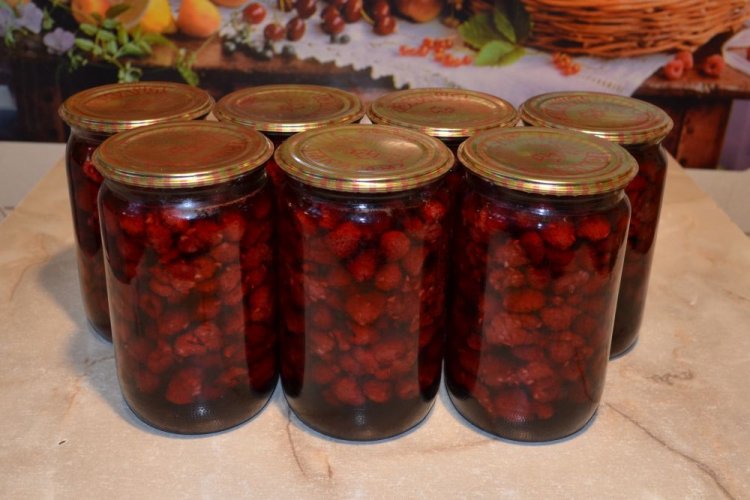 Himbeeren im eigenen Saft im Ofen