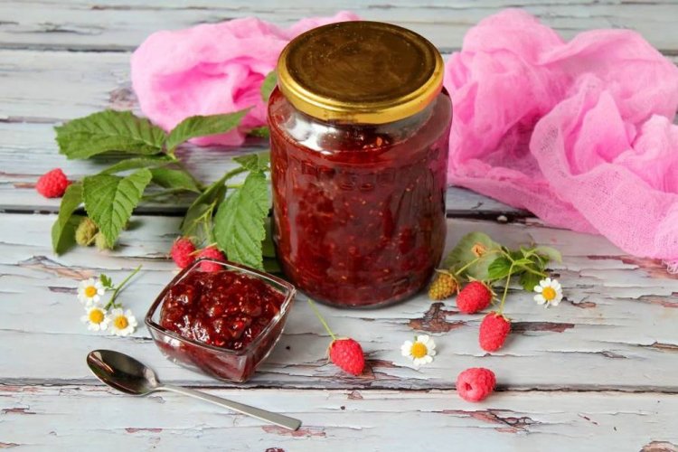 Himbeeren im eigenen Saft mit Pektin