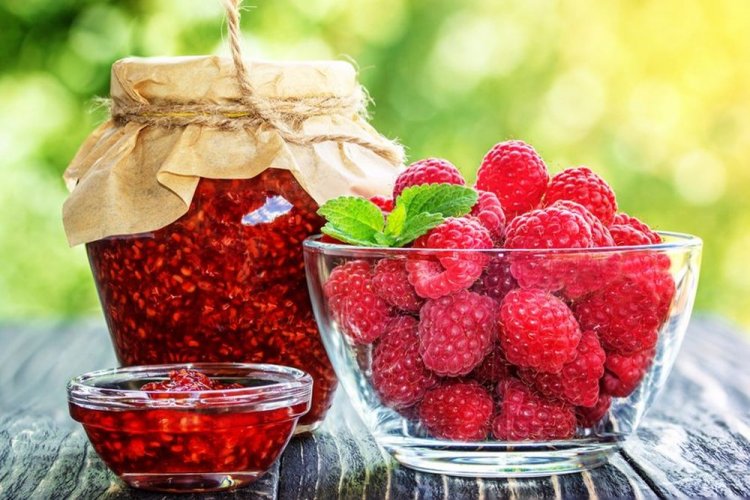 Himbeeren im eigenen Saft mit Agar-Agar