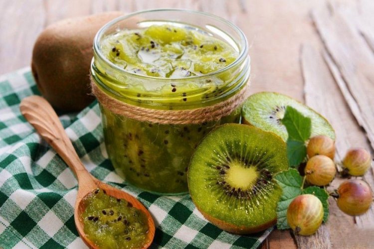 Grosella espinosa con kiwi y azúcar sin cocción