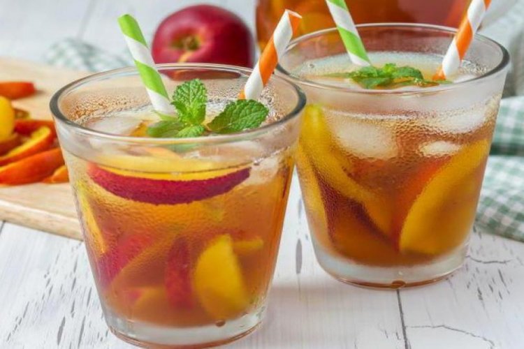 Aromatisches Pfirsichkompott mit Gewürzen