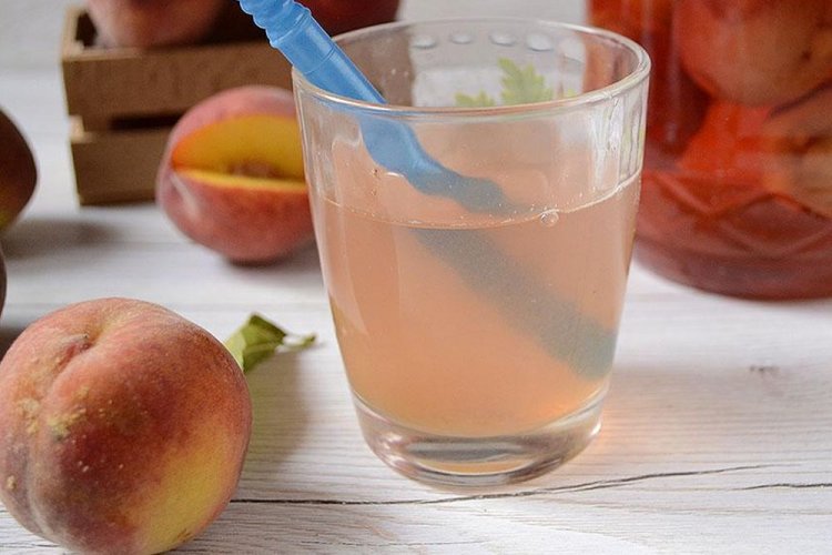 Pfirsichkompott mit Honig
