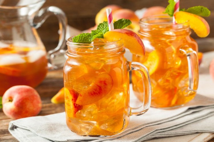 Pfirsichkompott mit Apfelsaft