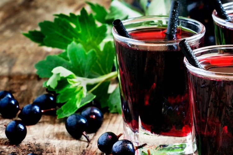Licor de grosella negra sin almíbar ni agua
