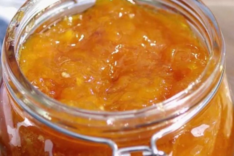 Ranetka- und Pfirsichmarmelade