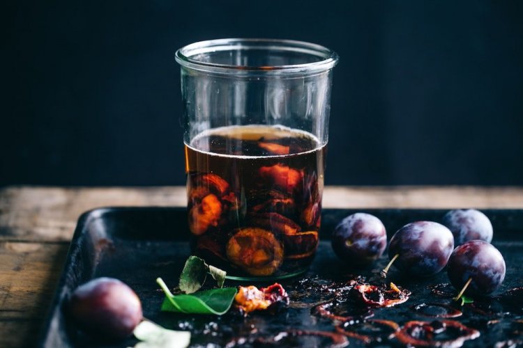 Licor de ciruela con coñac
