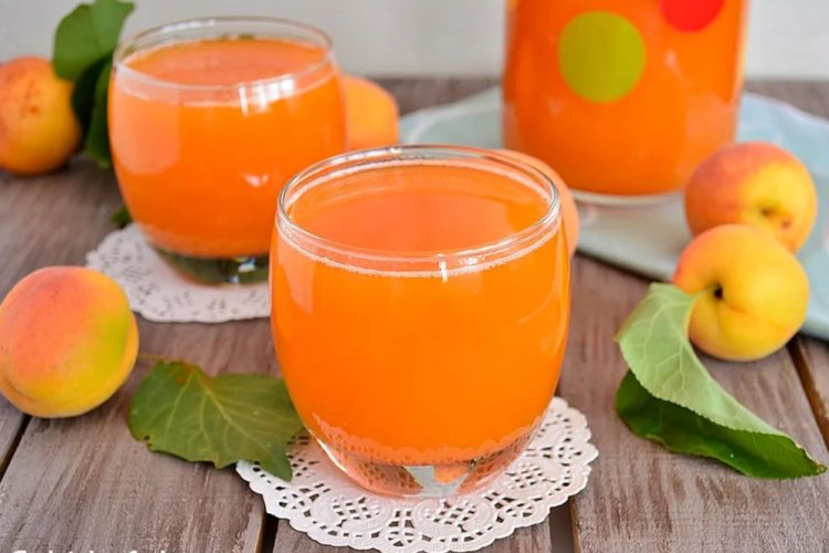Apricot Juice with Sugar and Water