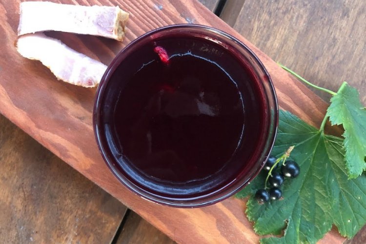 Blackcurrant Sauce for Meat with Chili and Spices