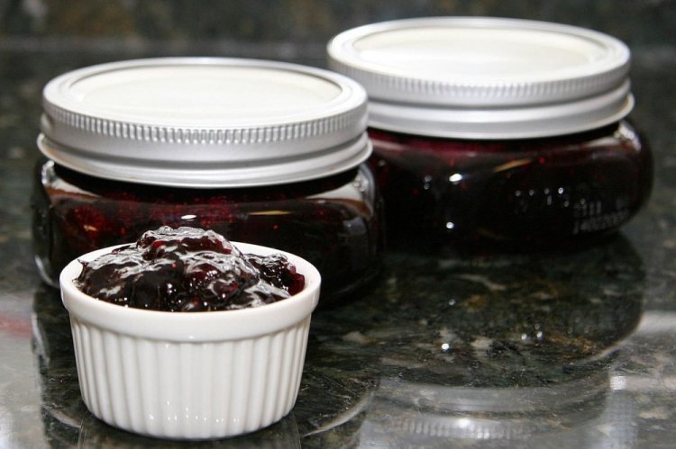 Felsenbirnenmarmelade mit Pektin