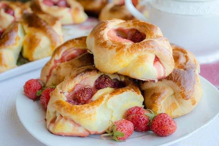 Pasteles de fresa con ryazhenka
