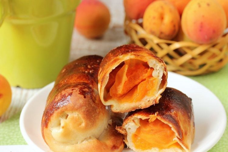 Empanadillas de albaricoque con kéfir
