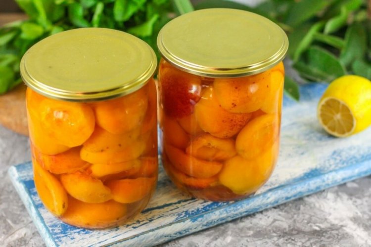 Albaricoques en su propio jugo con ácido cítrico