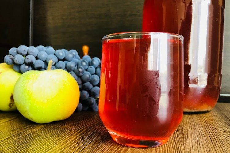 Grape-Apple Juice for Winter